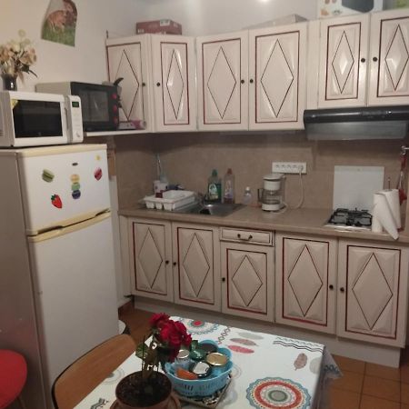 F1 Chambre Et Cuisine Reynès Екстериор снимка