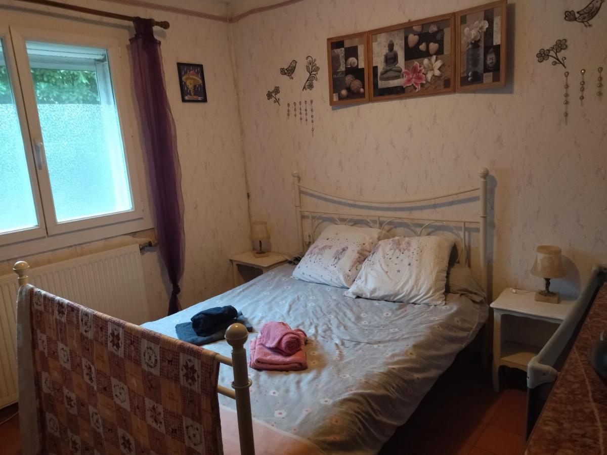 F1 Chambre Et Cuisine Reynès Екстериор снимка